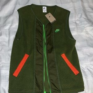 Nike vest